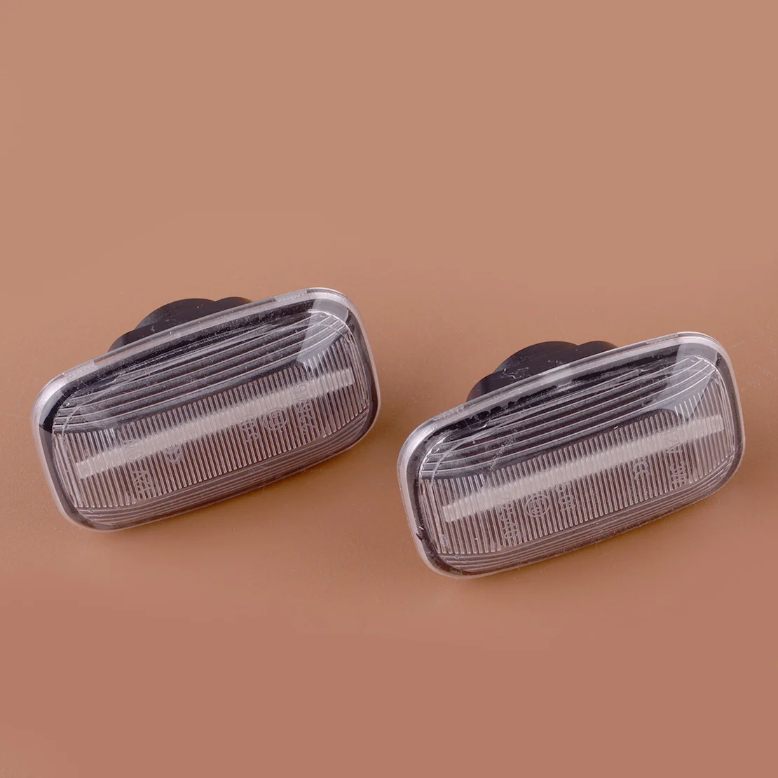 

1 Pair Clear Lens Dynamic LED Side Marker Turn Signal Light 12V Fit for Toyota Land Cruiser 70 80 90 100 Series
