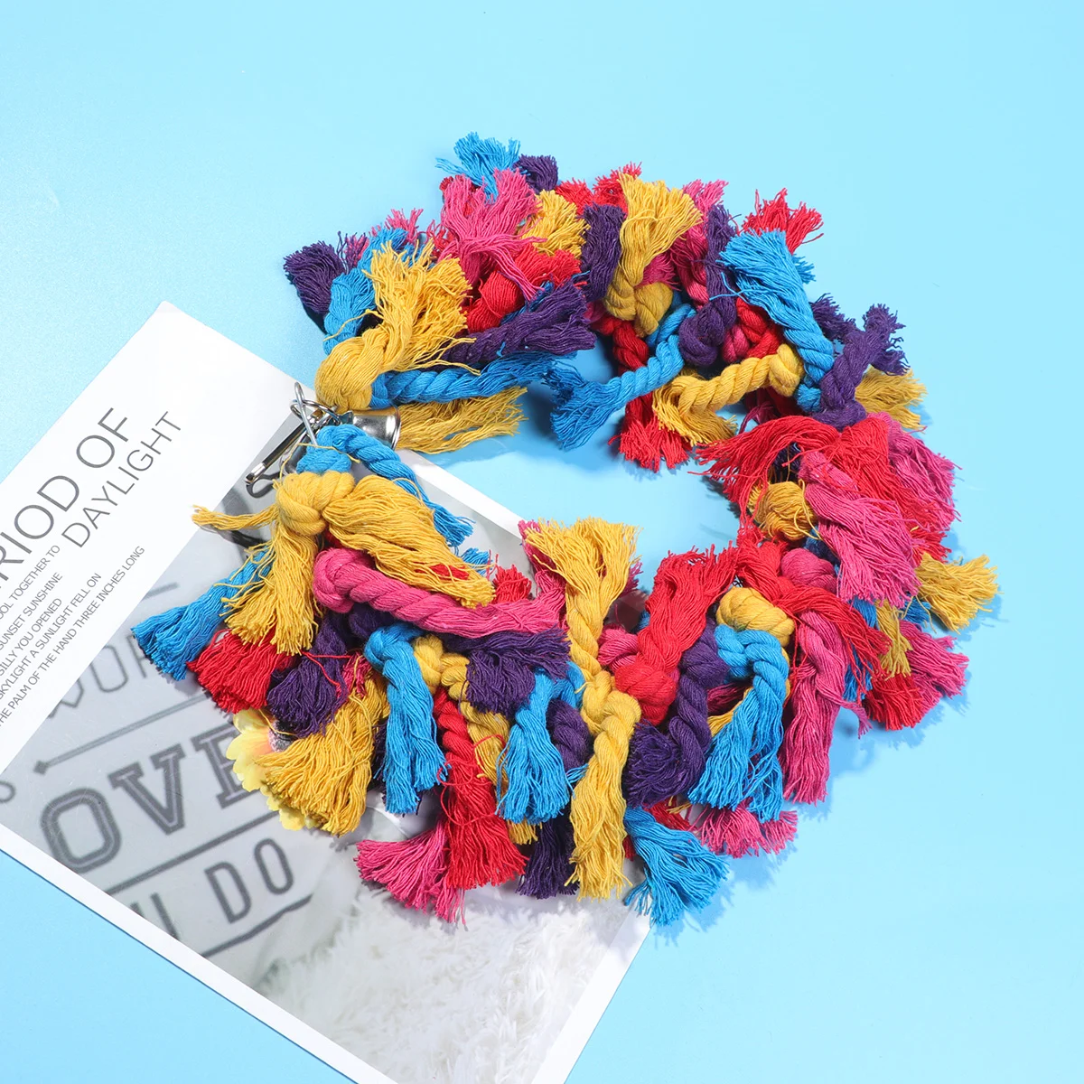 

Bird Hanging Cotton Rope Ring Toy Bird Bell Bite Toy Creative Swing Standing Bar Funny Birds Playing Toy (Random Color)