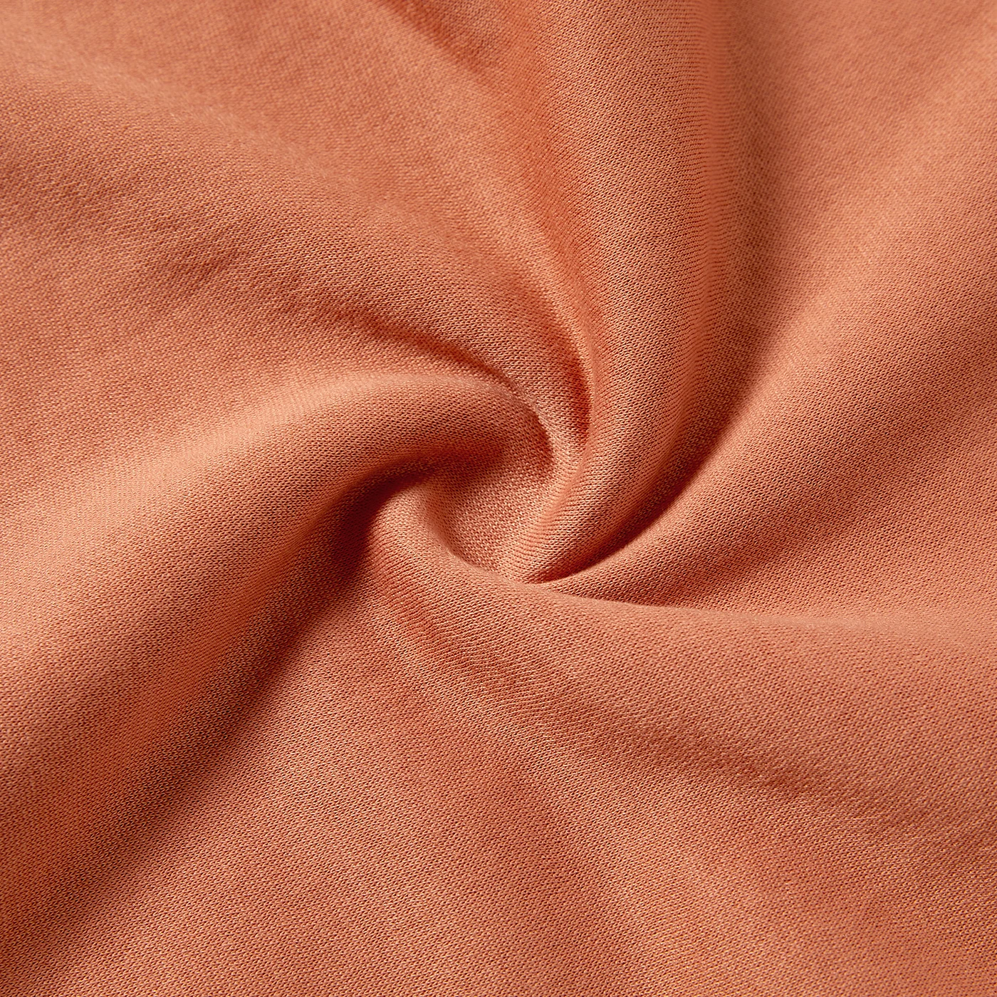 Женский топ с длинным рукавом принтом и надписью