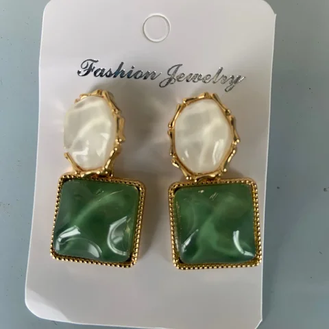 Серьги-подвески YIYUEQIANLI синие из смолы