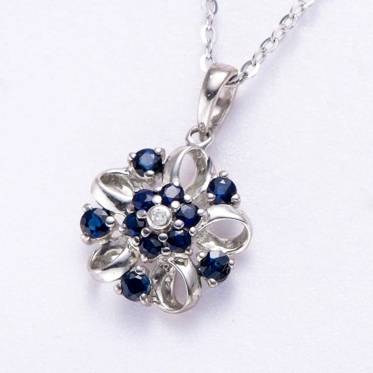 

Кулон с цепочкой из серебра 925 пробы с сапфировым родия