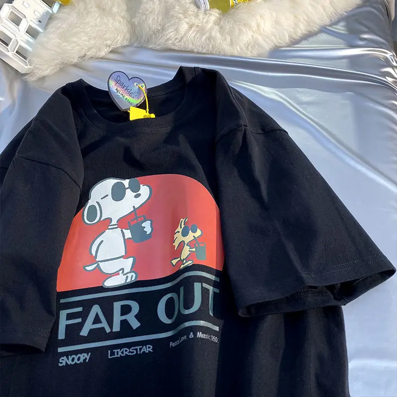 

Женская футболка с коротким рукавом и солнцезащитными очками