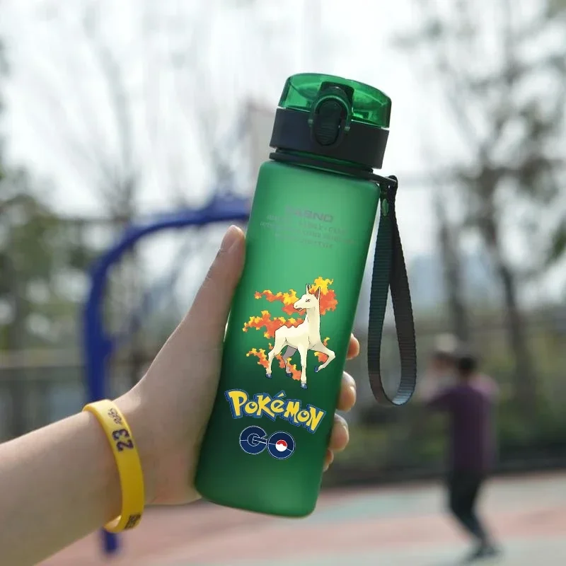 

560ML Portable Pikachu Cartoon Water Cup Pokemon Plastic Kawai Bulbasaur Adult Outdoor Large Capacity Sports Water Bottle Gifts