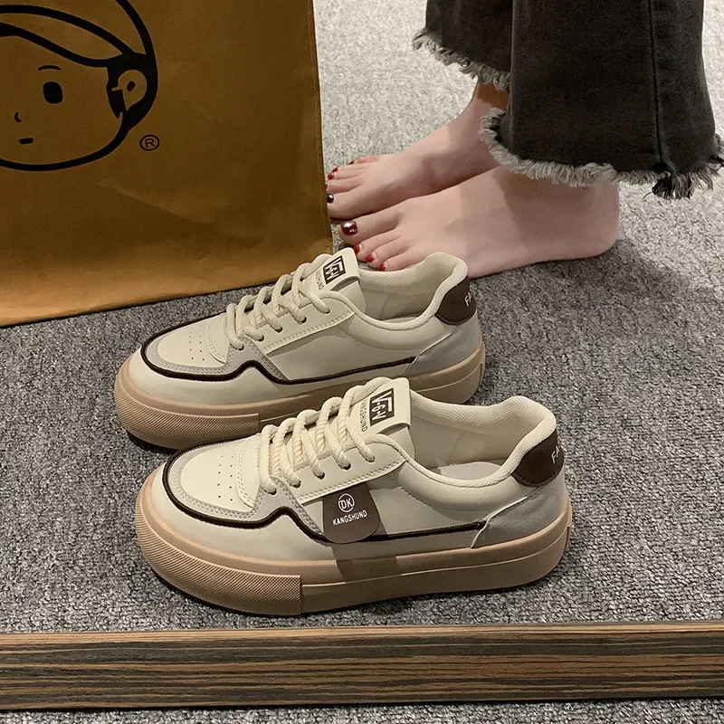 Кроссовки женские легкие на плоской подошве Спортивная повседневная модная