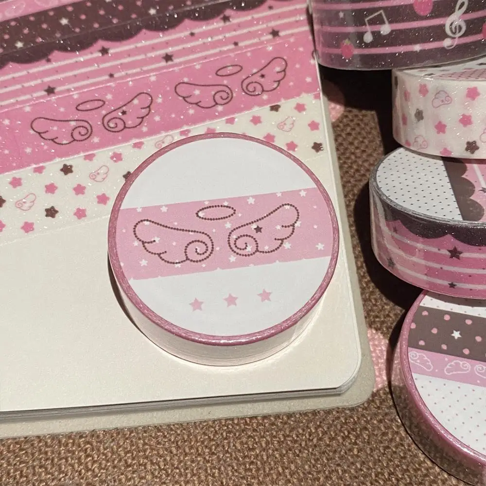 

Клеёная декоративная лента Y2K клубничная