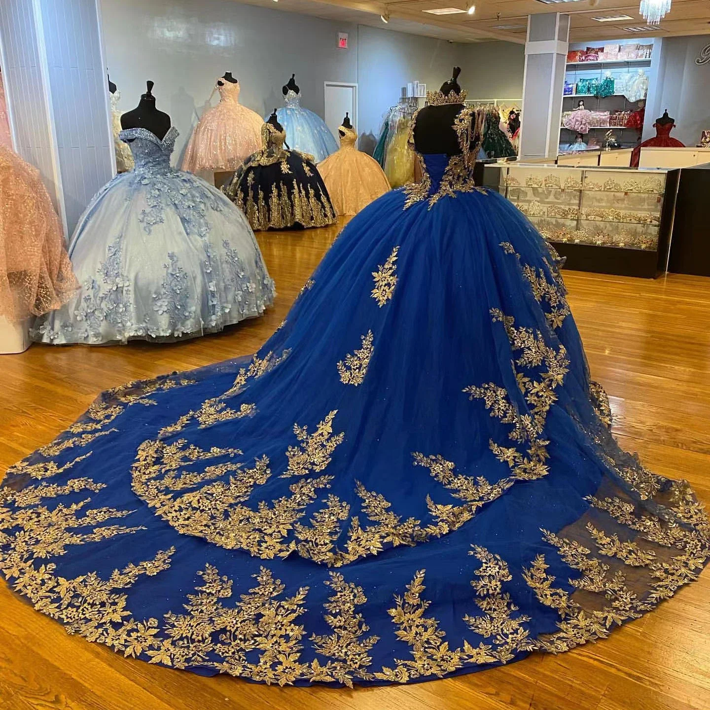 

ANGELSBRIDEP Royal Blue Quinceanera Dresses For 16 Girl Appliques Luxury Beads Princess Ball Gowns Birthday Vestidos De 15 Años