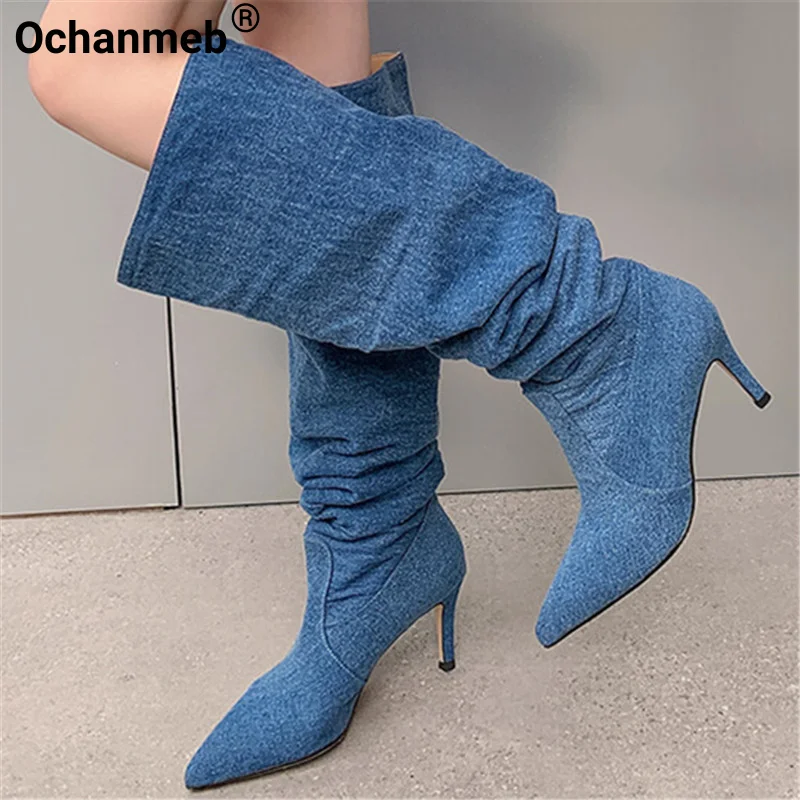 

Шикарные Модные женские синие джинсовые плиссированные сапоги Ochanmeb на тонком высоком каблуке с острым носком сапоги до колена в складку женская обувь 34-42
