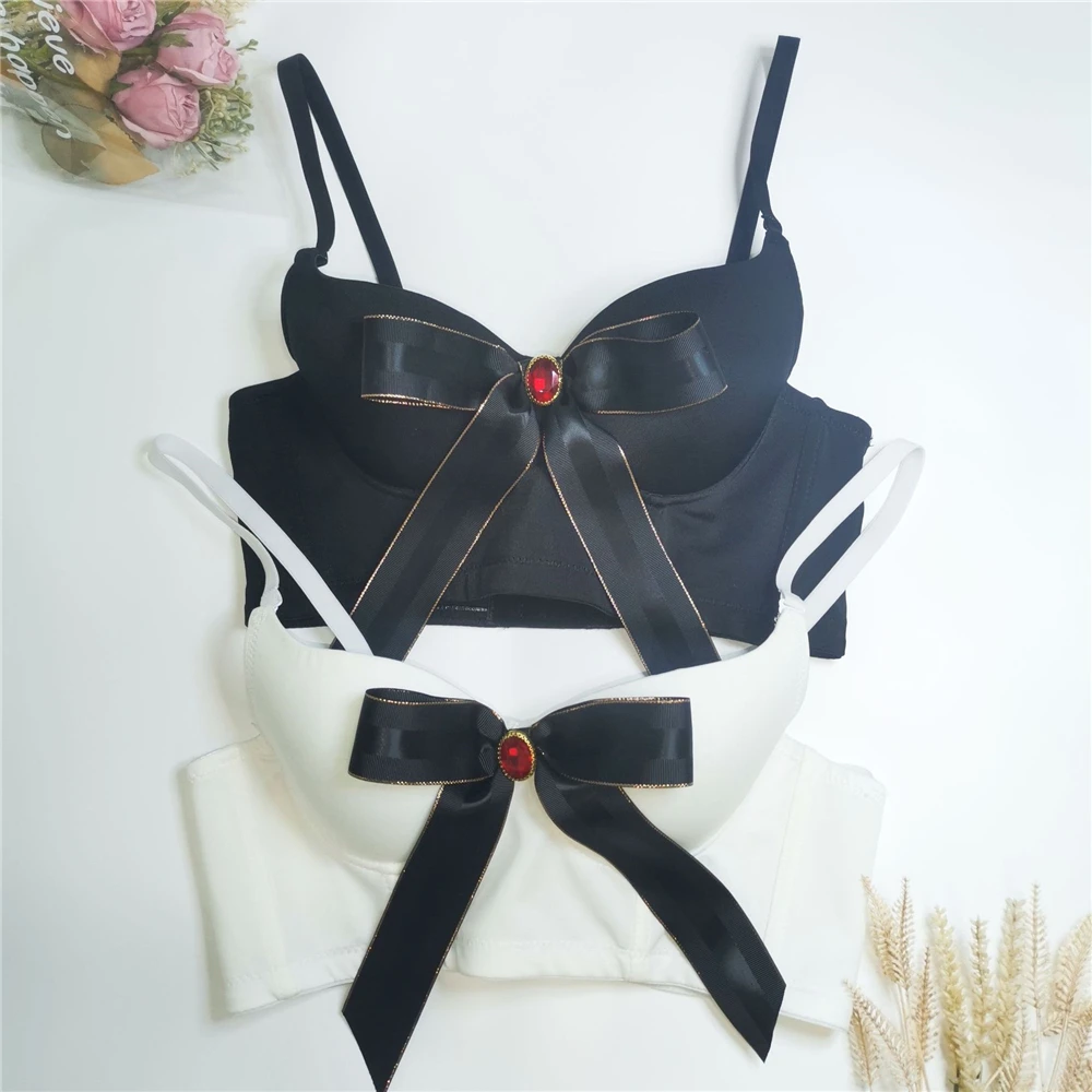 

Женский укороченный топ с чашками пуш-ап и открытой спиной