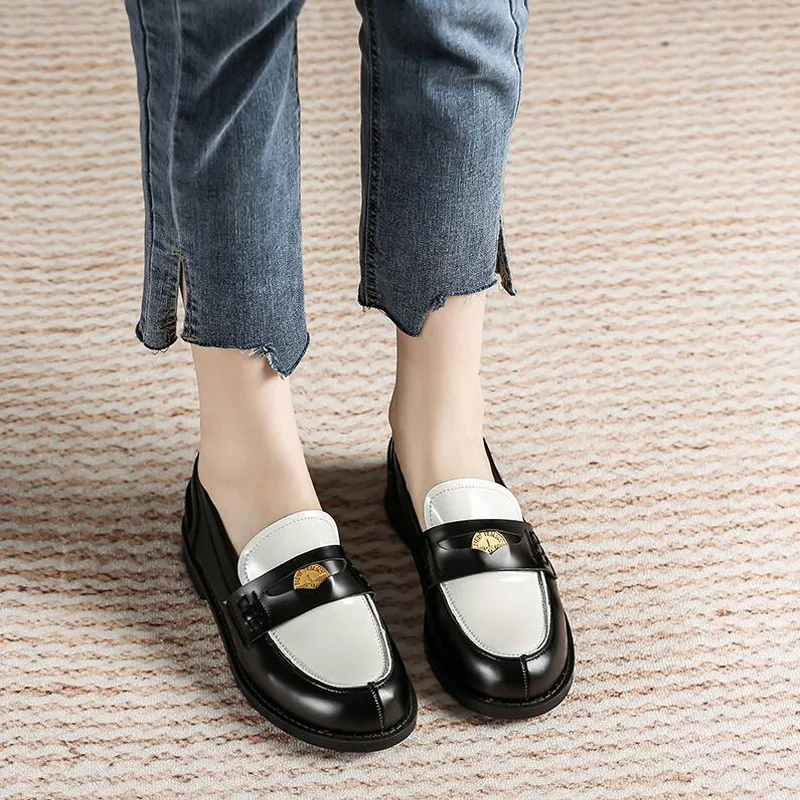 GCYCG Brand British Style Thick Soled Loafers Metal Decoration Spring Autumn Retro Round Toe Oxfords White Black Big Size 35~40
