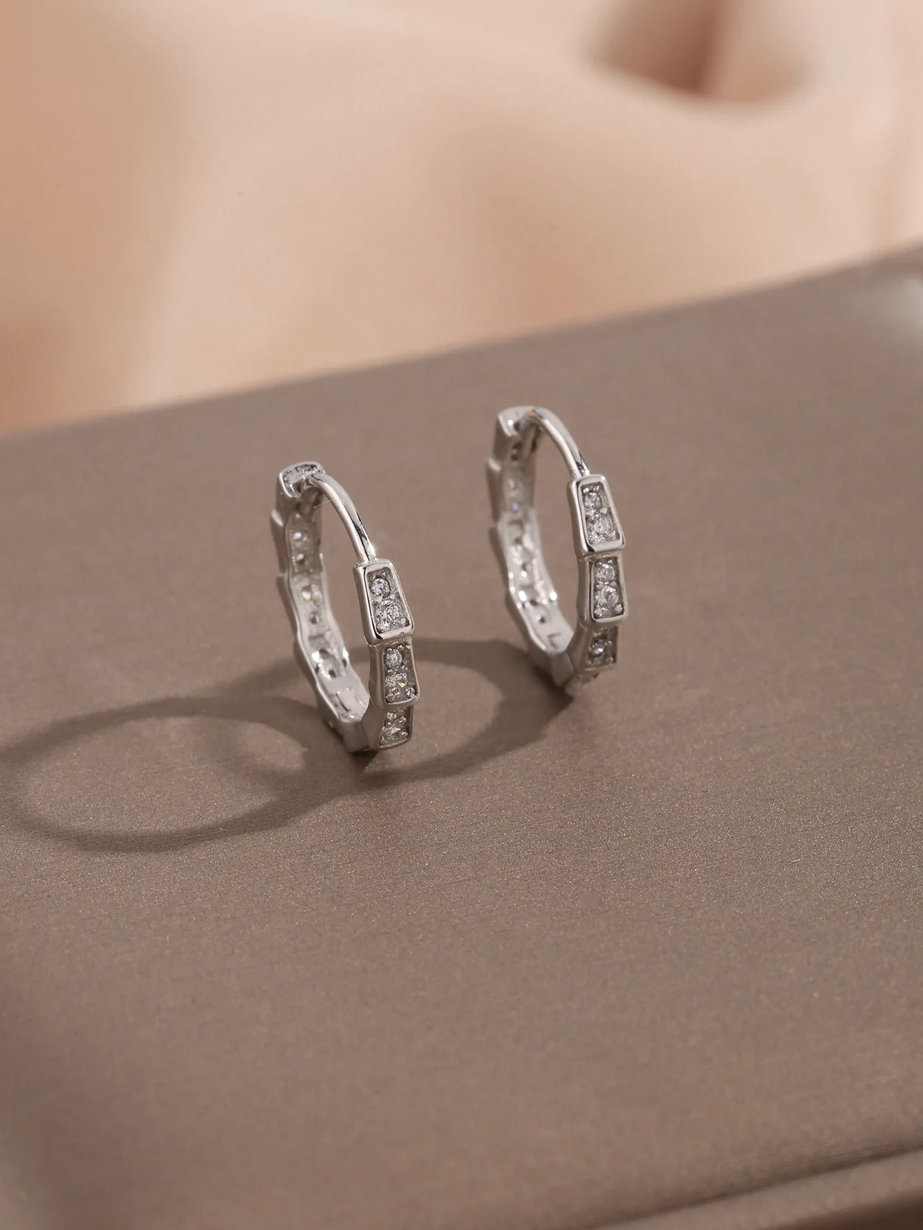 

Женские серьги из серебра 925 пробы с бамбуковыми вставками