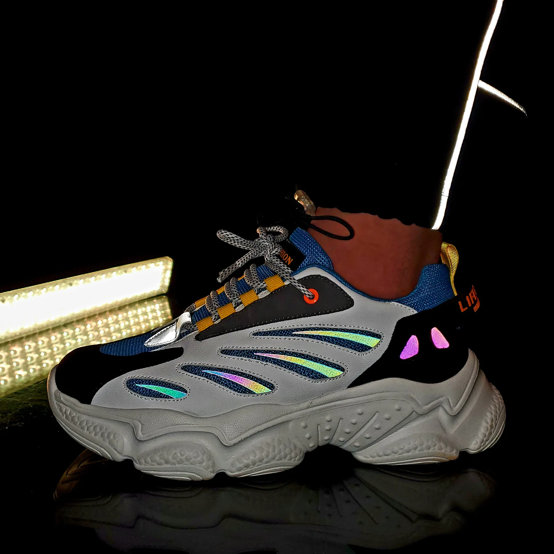 Легкая мужская обувь весна 2021 Новинка дышащие спортивные корейские Популярные