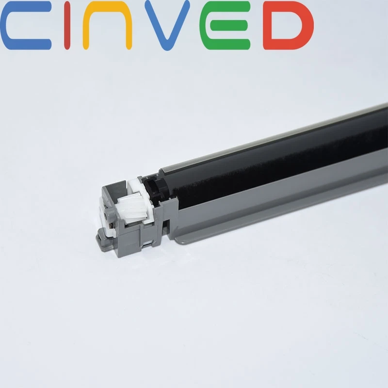 

1set MC-3100 Main Charge Roller Assembly for KYOCERA M3040 M3145 M3540 M3550 M3560 M3645 M3655 M3660 P3045 P3050 P3055 P3060