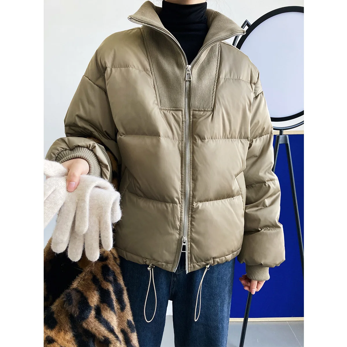 2022 New Design Sense Standing Collar Short Section Down Jacket Female Small 90 White Duck Down Jacket