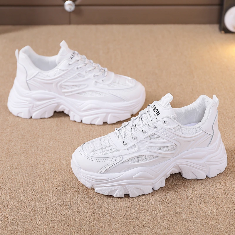 Женские кроссовки на плоской подошве Осенняя обувь с жемчужными цепочками