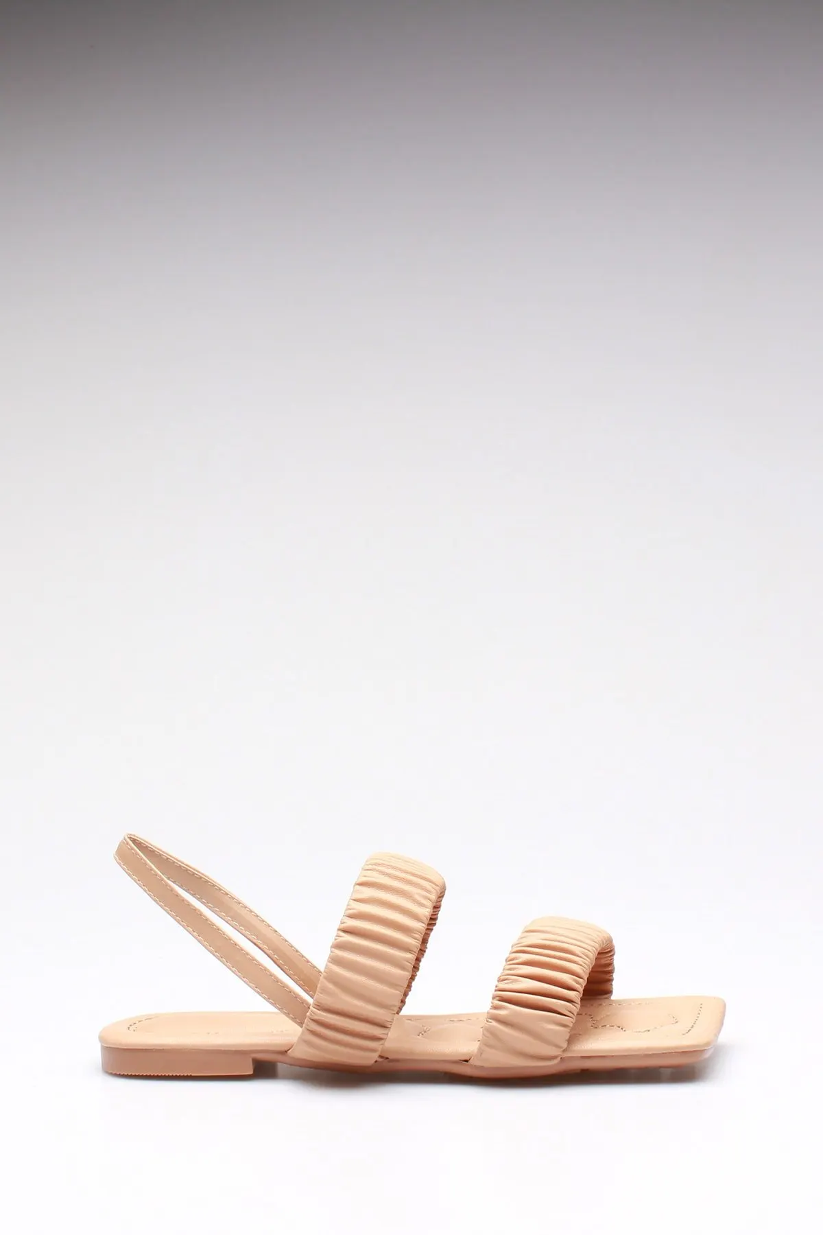 

Модные стильные женские сандалии и тапочки из норки