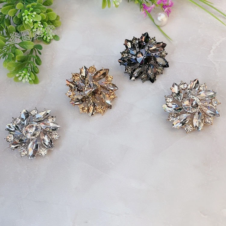 

1pcs Fashion Metal Rhinestone Buttons for Fur Mink Decorative Accessories