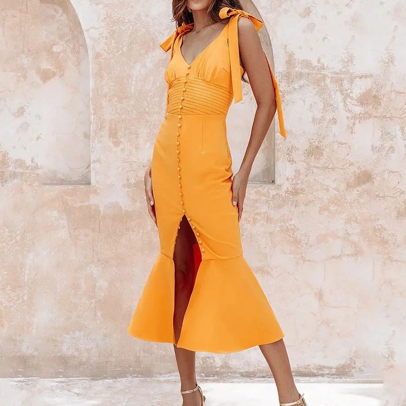 

Женское летнее платье с запахом и V-образным вырезом