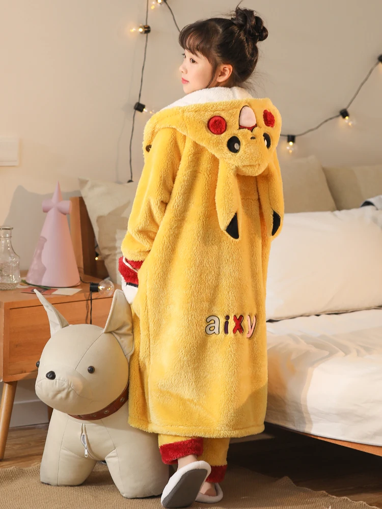 

Зимняя детская утепленная ночная рубашка Takara Tomy Pokemon Пикачу халат для девочек Коралловая бархатная ночная рубашка длинное домашнее обслужи...