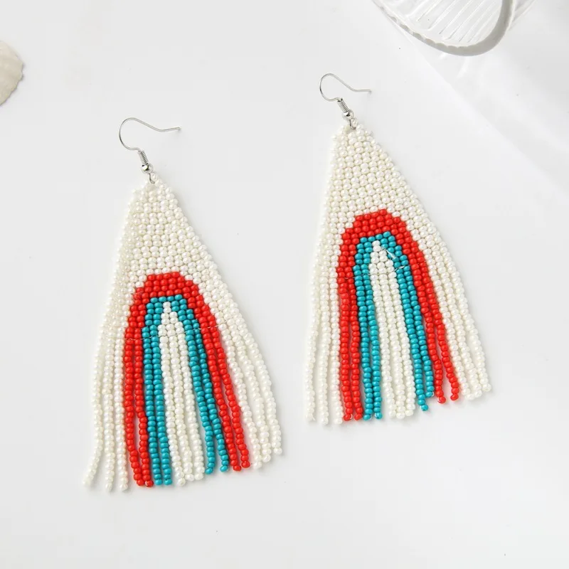 Серьги с бисером и кисточкой оригинальные радужные геометрические дизайнерские