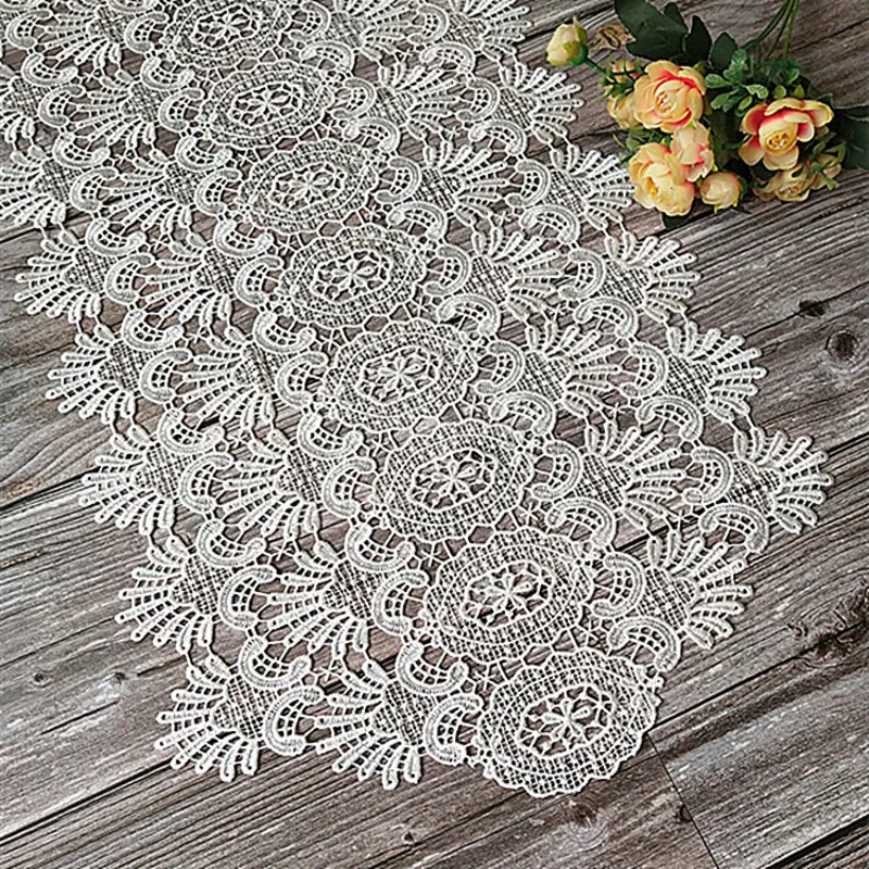 

European Pastoral Lace Embroidery New White Table Runner Flag Pad Coffee TV Cabinet Cover Towel Camino De Mesa Christmas Decor