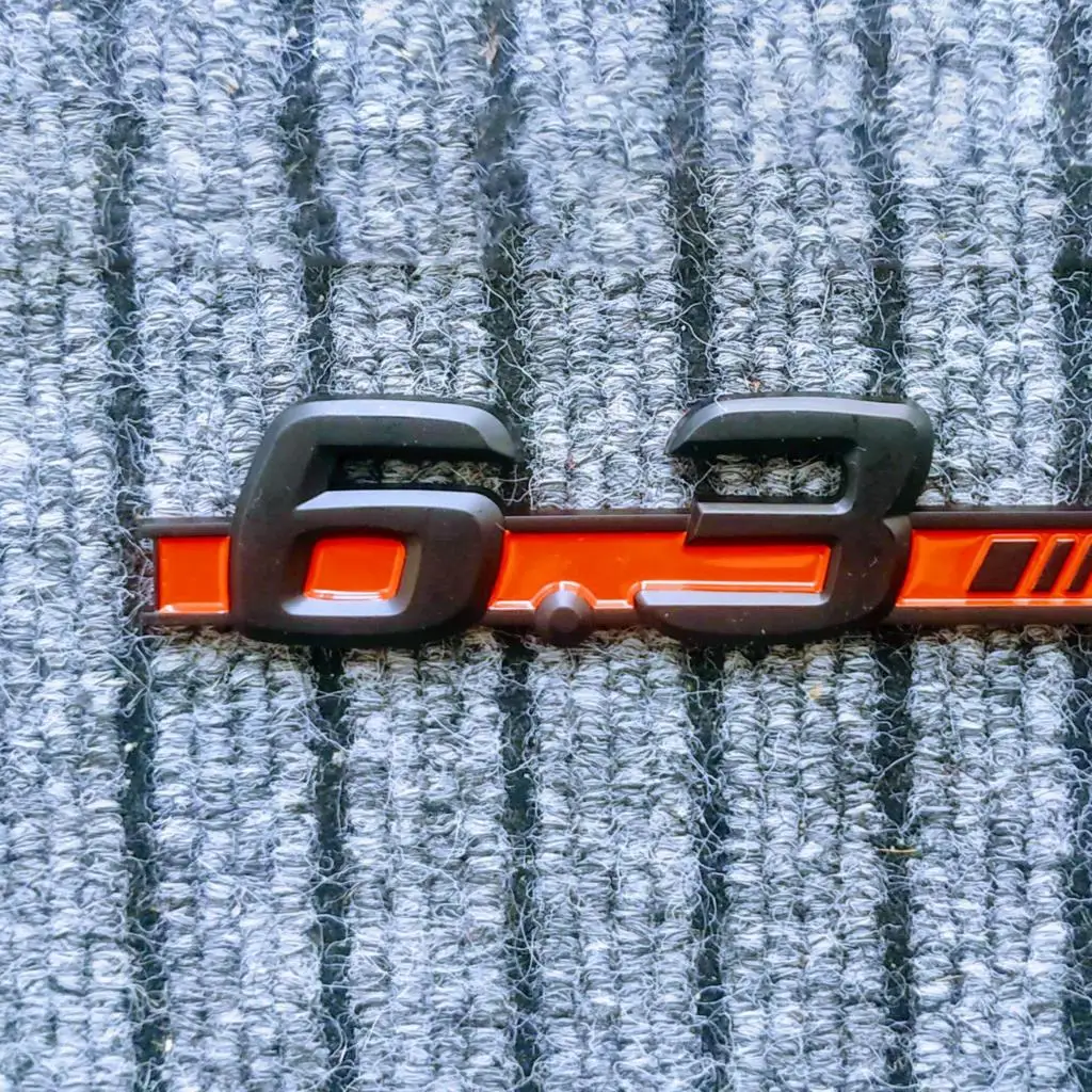 

1X ABS Chrome Matte Glossy Black Red 6.3 Fender Emblem Badge Car sticker for Mercedes Benz AMG W207 W211 W212 W204 W205 C63 E63