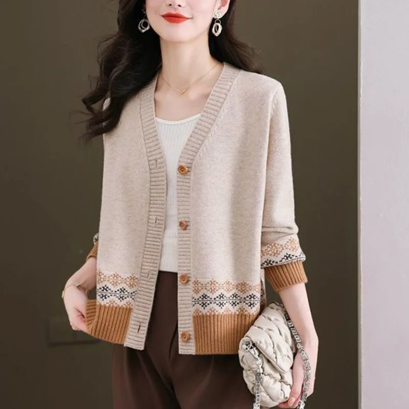 Женский вязаный кардиган