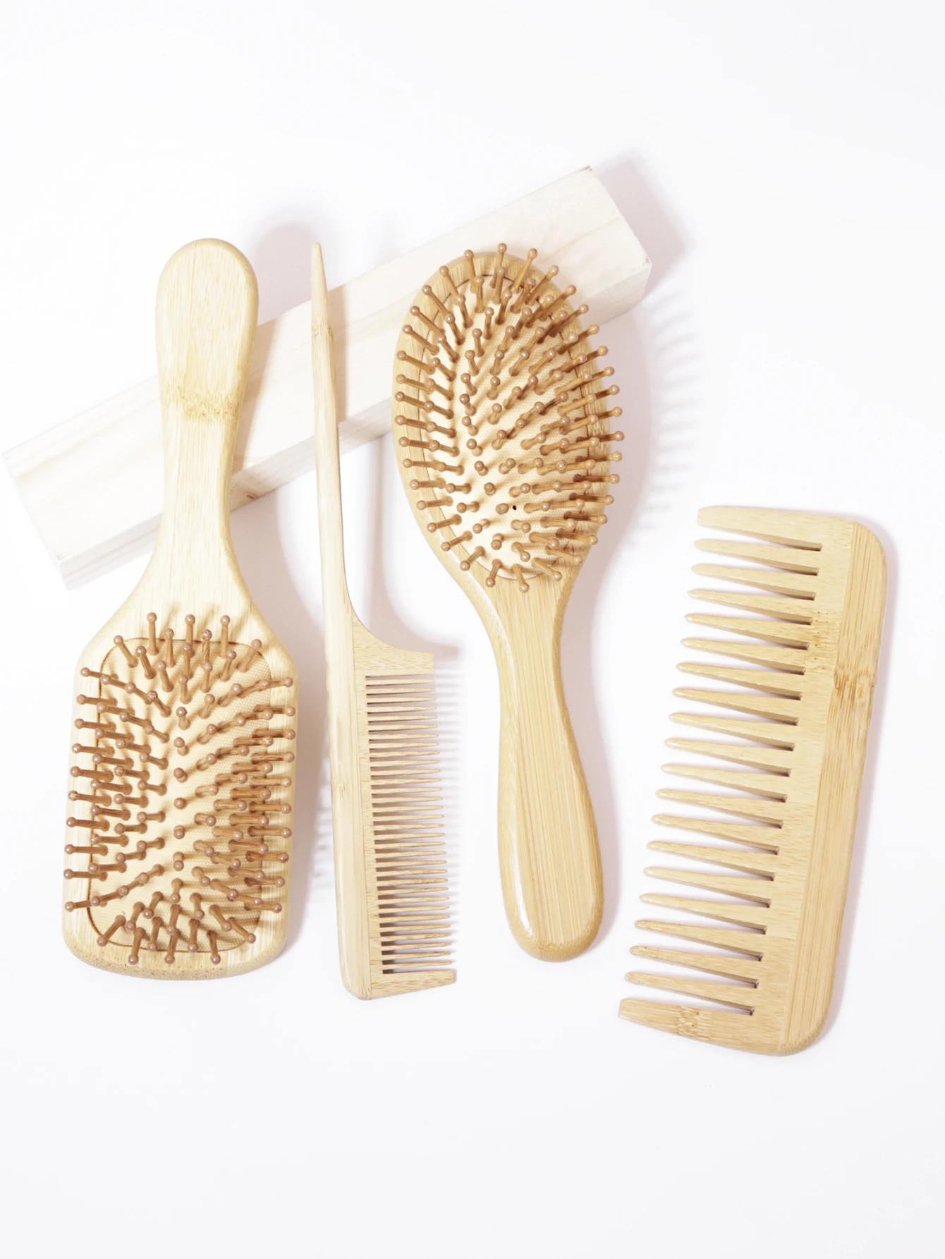 Экологичный набор бамбуковых щеток для волос 4 шт. с деревянной антистатической