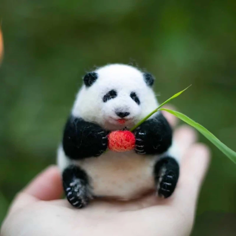 

2023 New DIY Needle Felting Kits Cute Panda Needle Felt Non-Finished Wool Felt Handmade Package with Tutorial Tools for Beginner
