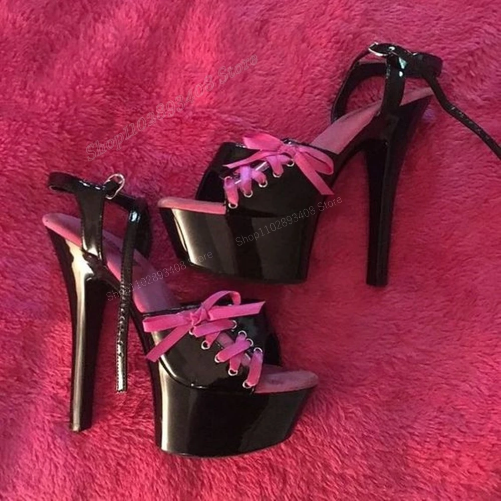 Босоножки женские из лакированной кожи на высоком каблуке