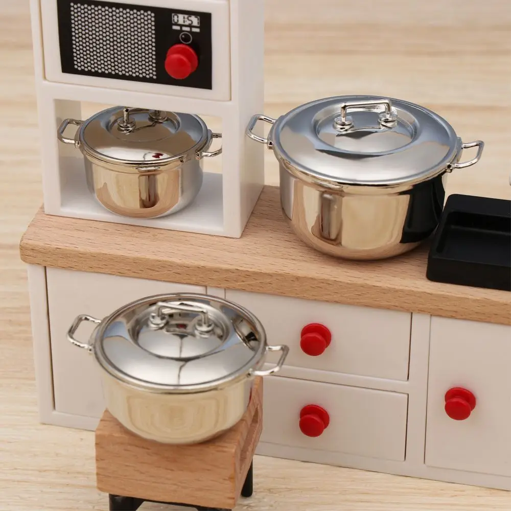 Миниатюрная суповая кастрюля в масштабе 1/12 с крышкой