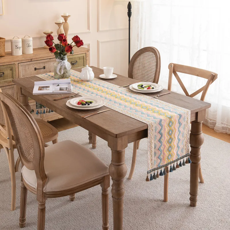 

Modern Rustic Table Runners with Triangle Tassel Vintage Woven Jacquard Table Runner Long for Party Dining Table Decoration