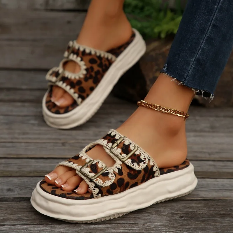 Женские тапочки на плоской подошве и платформе леопардовые модные сандалии