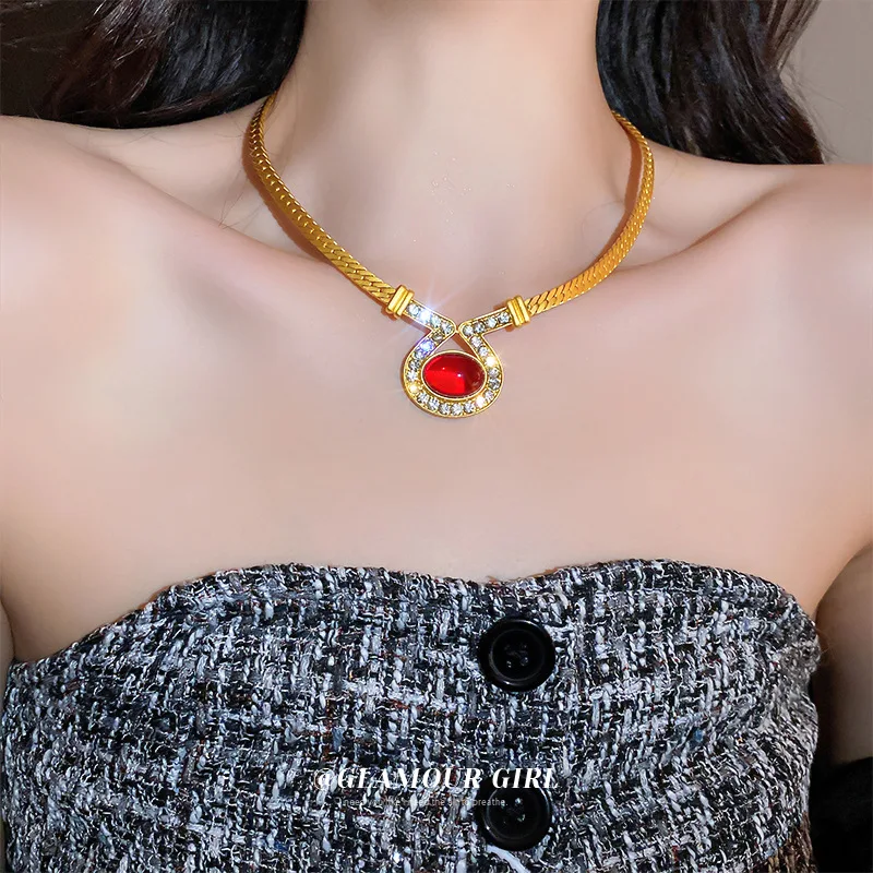 

2023 Luxury Top Grade Red Oval Crystal Gold Choker Necklace for Women Vintage Royal Party Baroque Necklace Lady Jewelry Gift