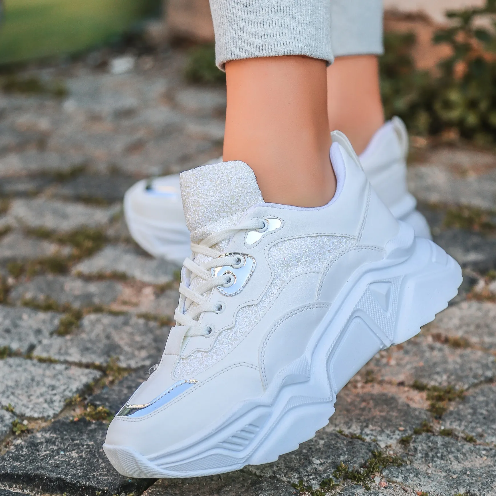 

Tonar Meya White Skin Silvery Sports Shoes New Season Convenient Seasonal Style Sneaker