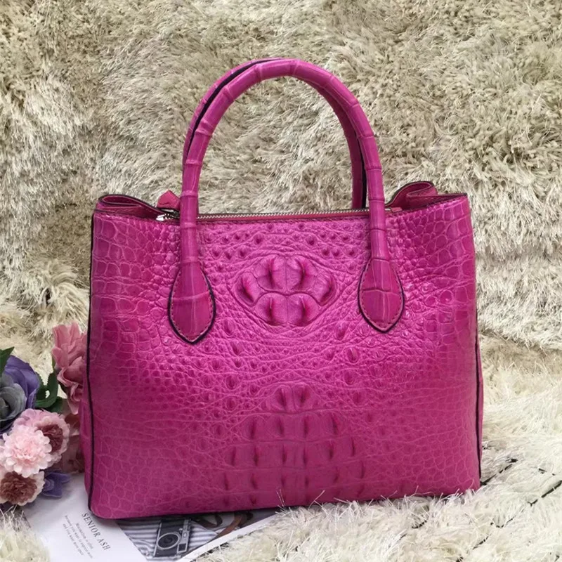 Рисунок 6 - Женская сумка-тоут из натуральной крокодиловой кожи