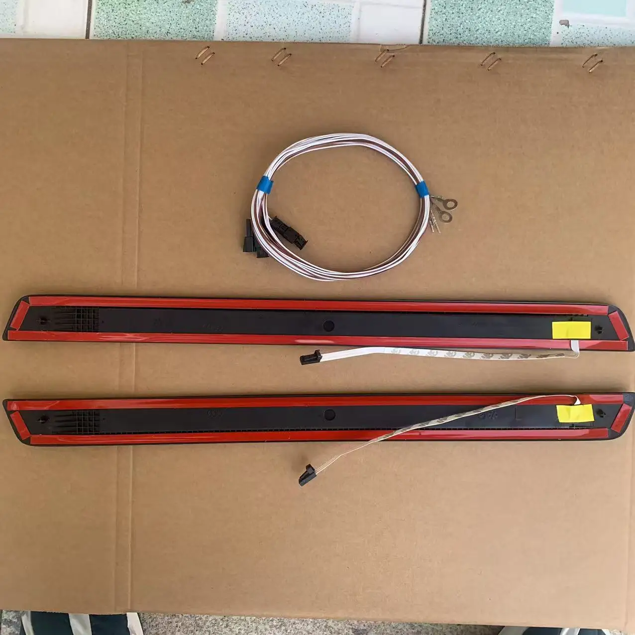 

Для Audi A3 S3 2021--- 8Y A4 S4 A5 B9 ---- педаль приветствия с подсветкой 8Y0 947 417A 8WD 947 417 418