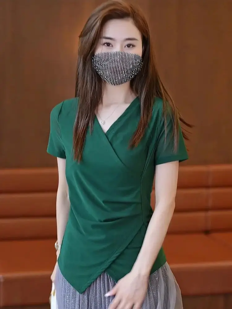 Женская Асимметричная футболка с V-образным вырезом коротким рукавом