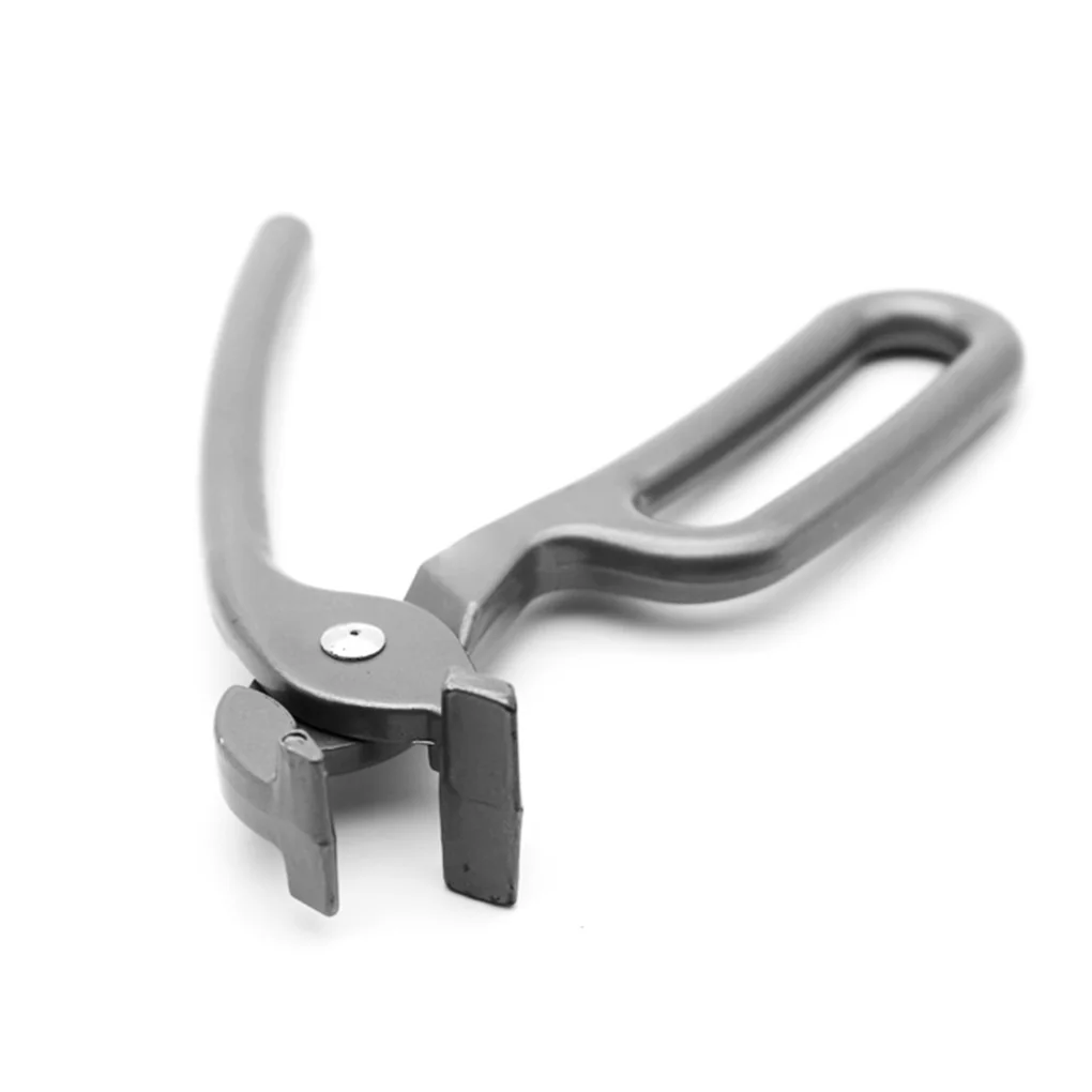 

Pan Aluminum Alloy Gripper Plate Outdoor Camping Anti-scald Clip Bowl Retriever Dish Tong Restaurant Home Supplies
