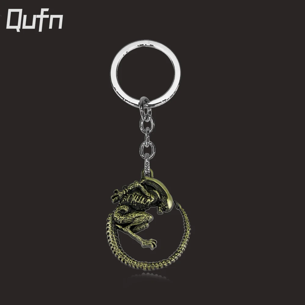 

Game Aliens Predator Key Chain Vintage Bronze AVP Alien Queen Keychain Fashion Metal Alloy Pendant Keyring Jewelry For Fans