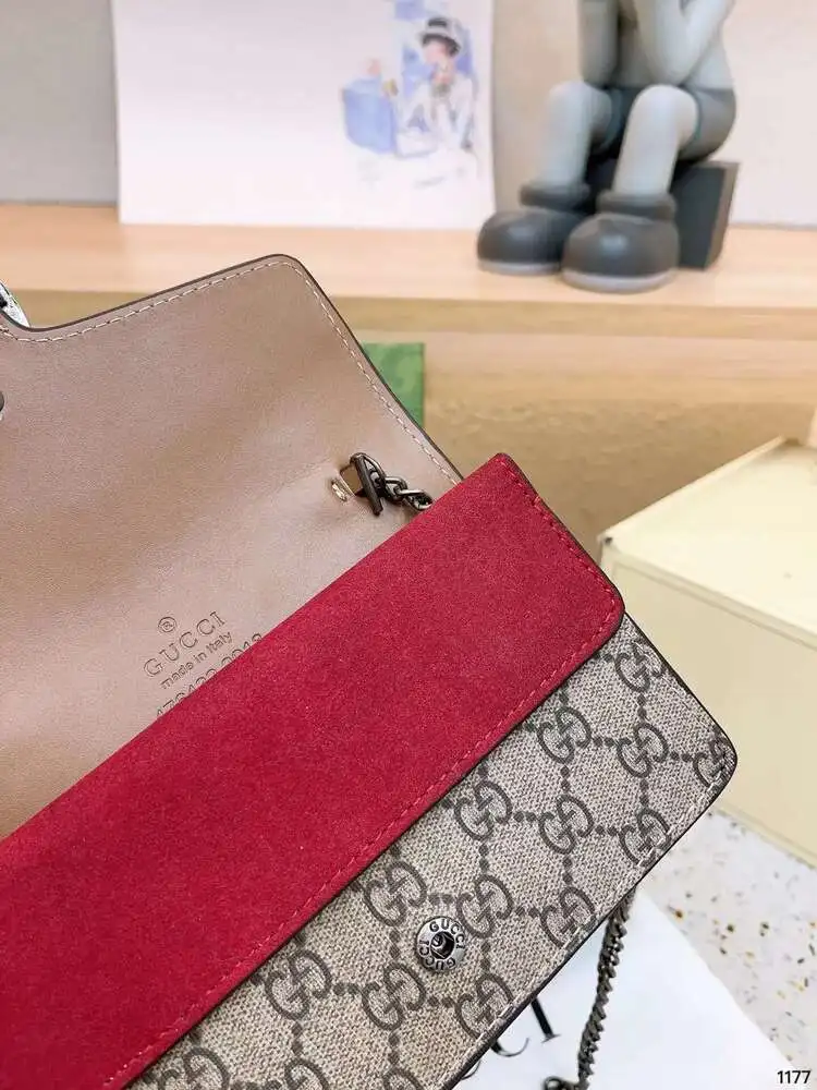 точная копия 1:1 Женская Сумка Из Холста С Красной ОтделкОй |