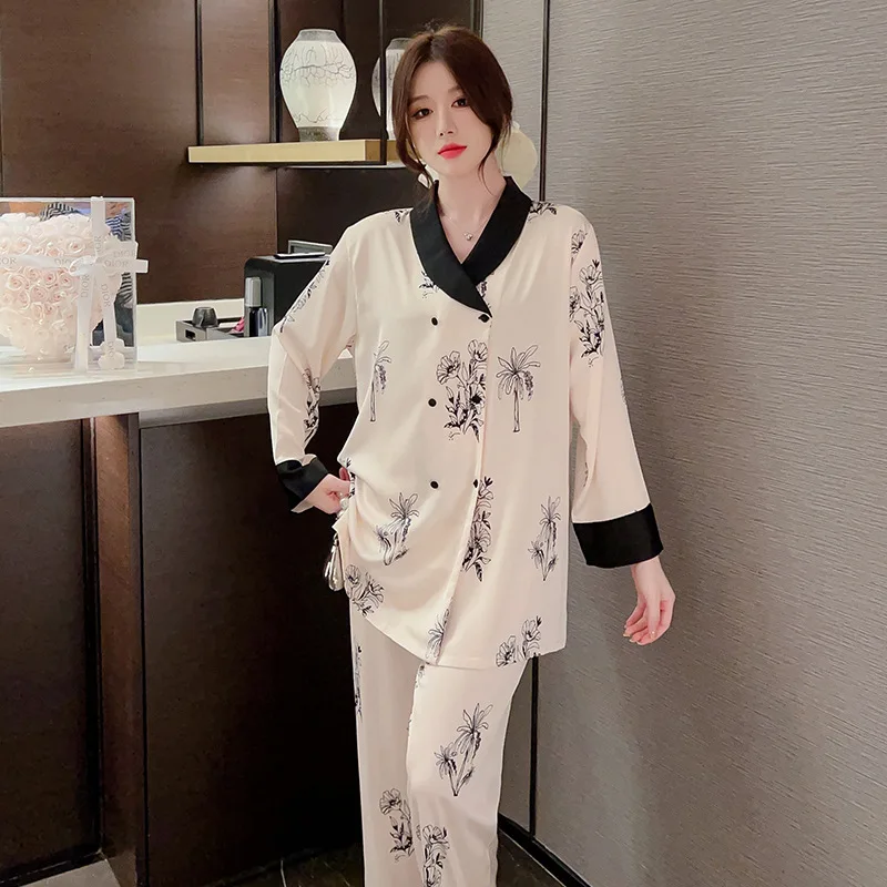 2023 New Printed Pajamas for Women Spring and Autumn Long sleeved Double breasted Ice and Snow Silk Home Furnishings for Women
