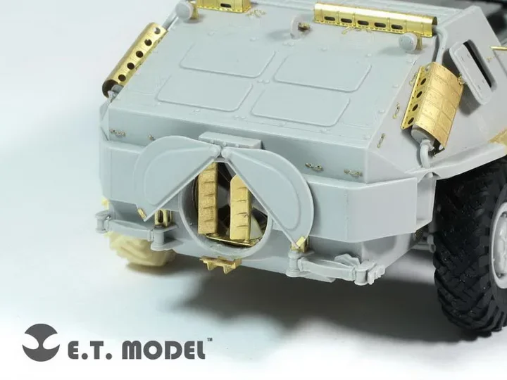 ET Модель E35-120 1/35 Российский BTR-60P APC Для TRUMPETER 01542 (без танка)