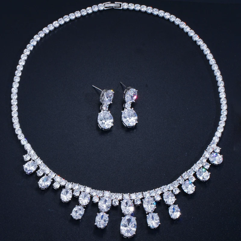 

ThreeGraces Shiny Round Cubic Zirconia Stone Silver Color Fashion Earirngs Necklace Wedding Party Jewelry Set for Women TZ895