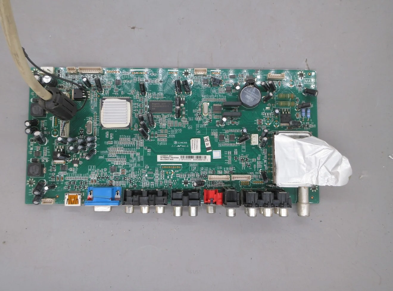 

Разборка материнской платы TCL l42m61f, 40-l52m71-mai2xg экран t42002 v.0