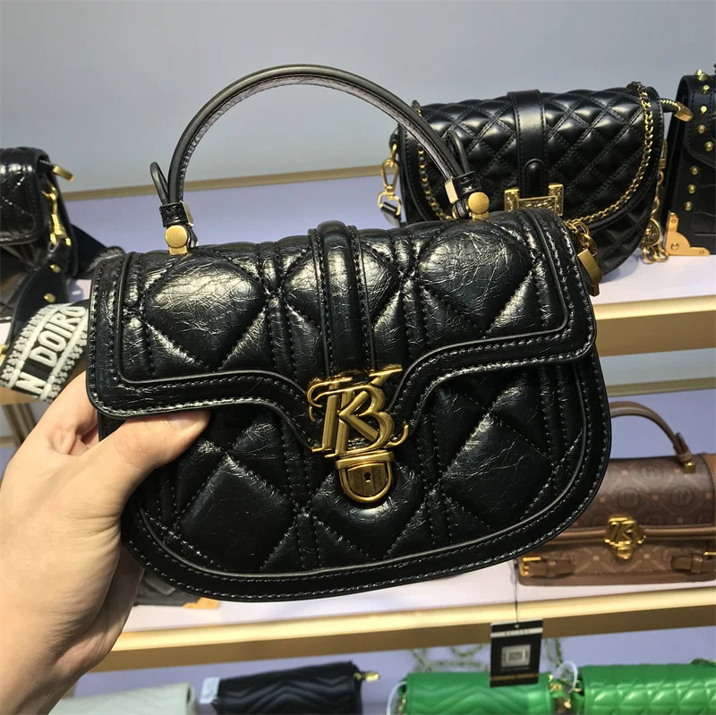 

high quality luxury br Small Luxurious Hheld Saddle Women's Autumn and Winter 2023 New Fashion Car Sewing Lock Buckle Bag One Sh