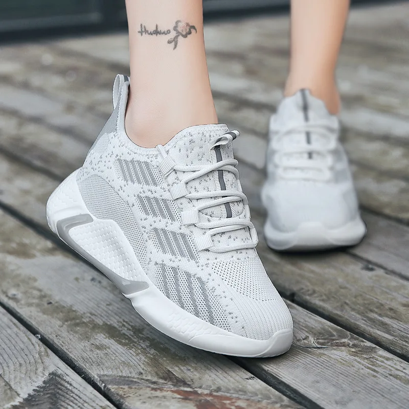 

Кроссовки женские на платформе, мягкая подошва, на шнуровке, плоская подошва, модная обувь