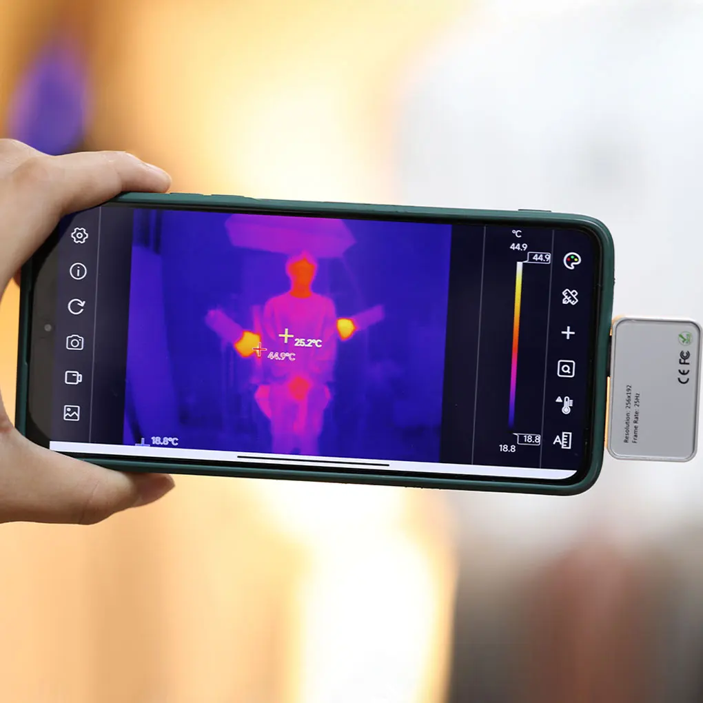 

Mobile Thermal Imager Portable Industrial Testing Tool Heat Loss Detector