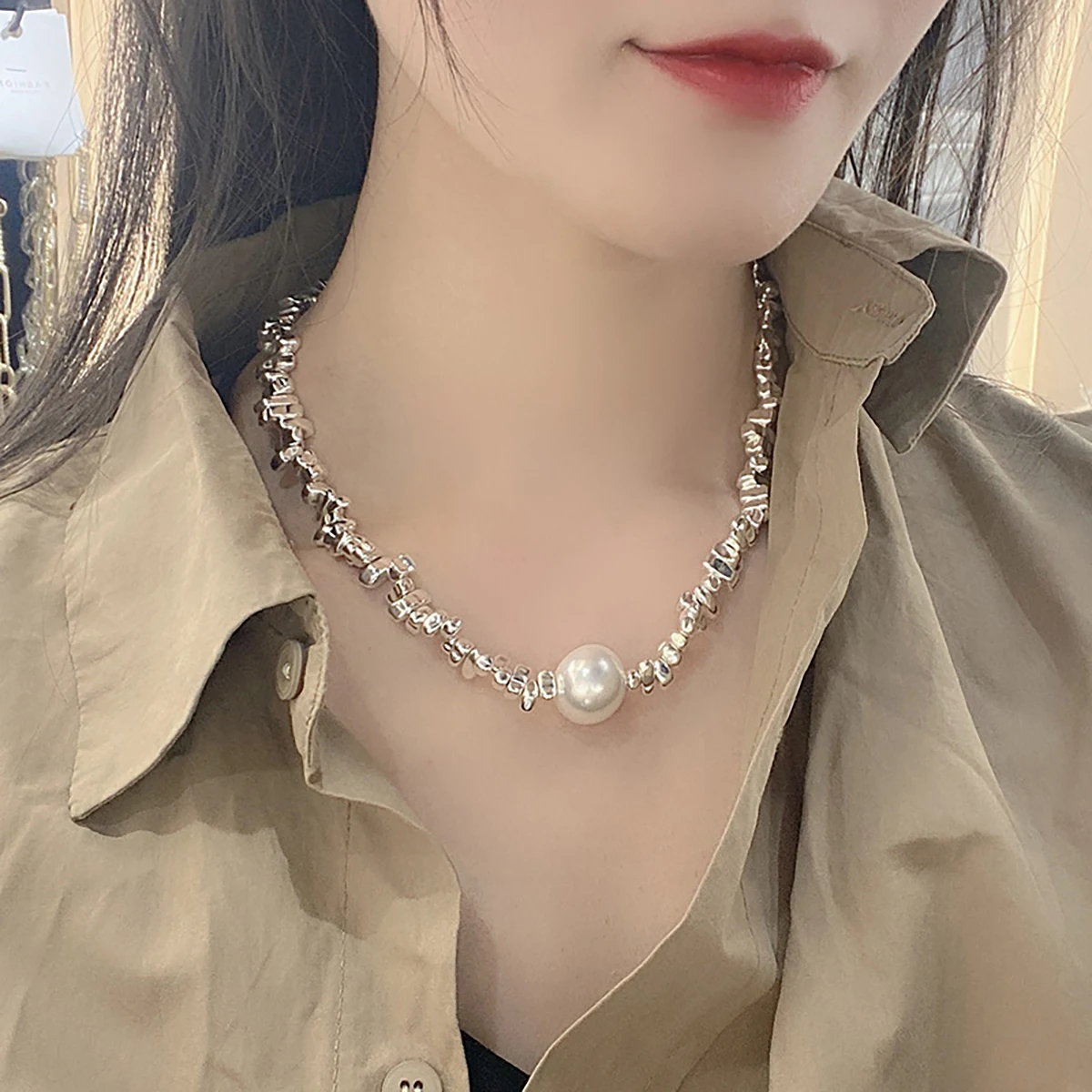 

Hot Luxury Geometric Irregularity Round Pearl Choker Necklace For Women Silver/Gold Color Chain Jewelry Party Accessories Gifts
