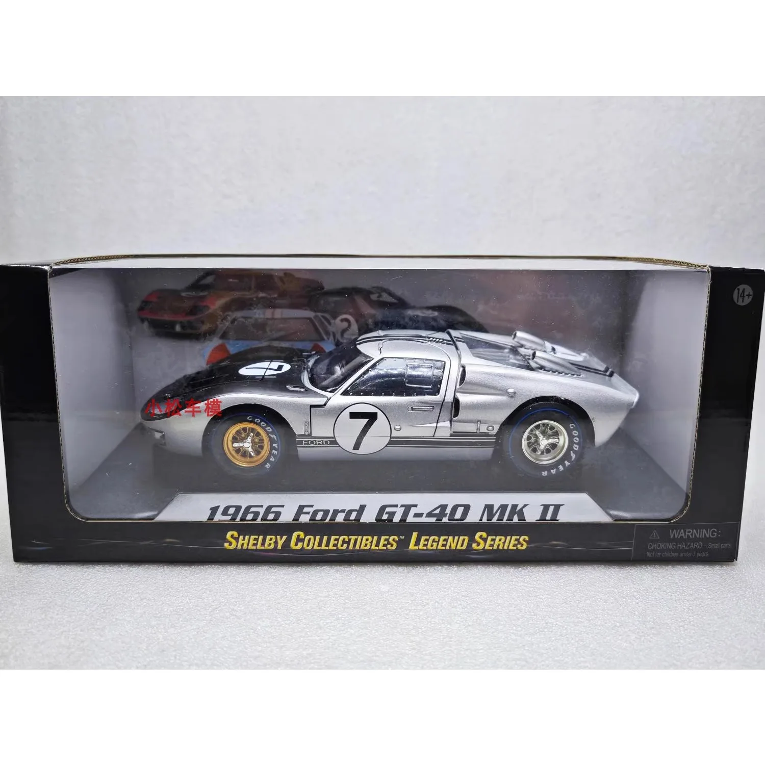 Miniature Ford GT 40 – Universal Hobbies 1/18 – Occasion