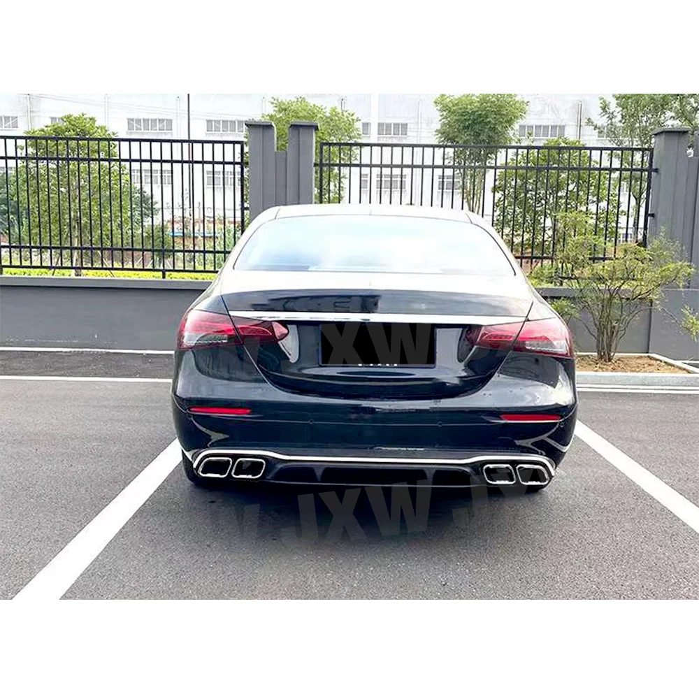 Диффузор для заднего бампера из АБС-пластика с насадками выхлопных газов Mercedes Benz